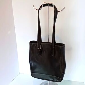 Coach Classic Leather Tote Bag in Midnight Black